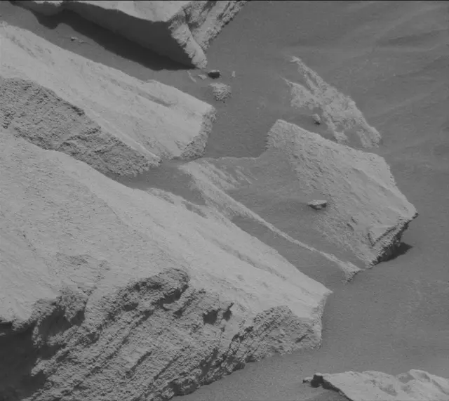 Sol 2710: Mast Camera (Mastcam)