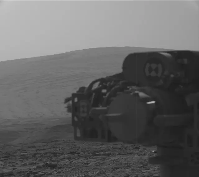 Sol 2711: Mast Camera (Mastcam)