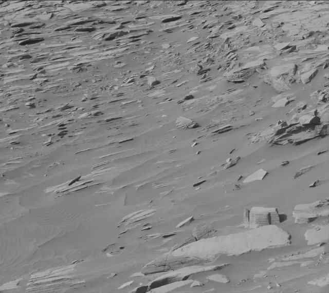 Sol 2711: Mast Camera (Mastcam)