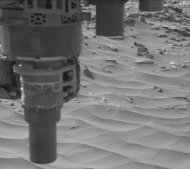 Sol 2711: Mast Camera (Mastcam)