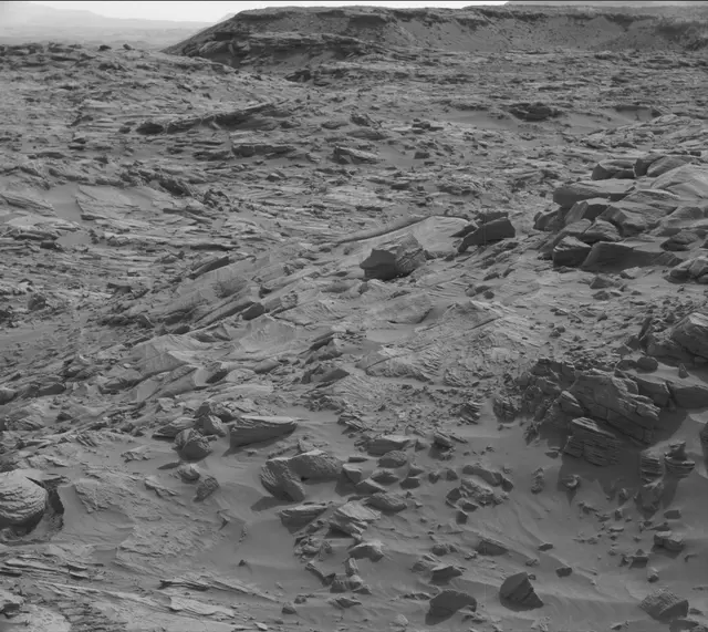 Sol 2711: Mast Camera (Mastcam)
