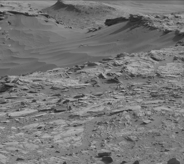 Sol 2711: Mast Camera (Mastcam)
