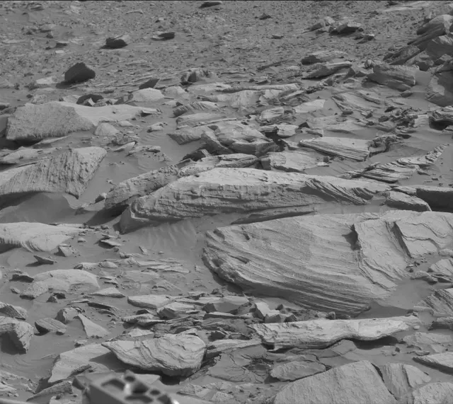 Sol 2711: Mast Camera (Mastcam)