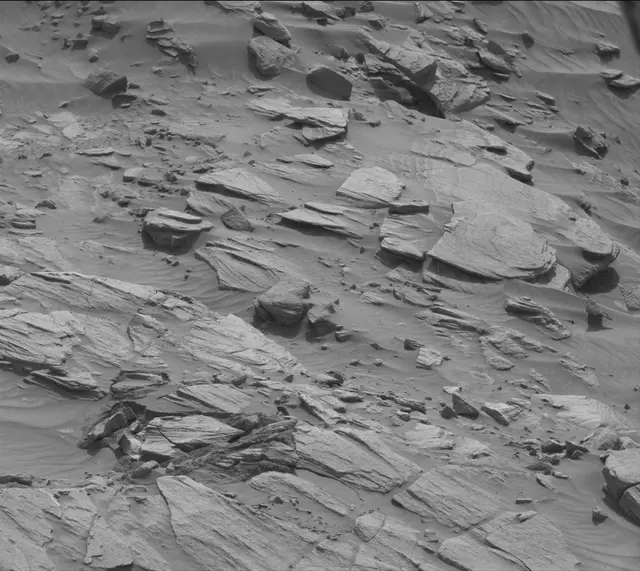 Sol 2711: Mast Camera (Mastcam)