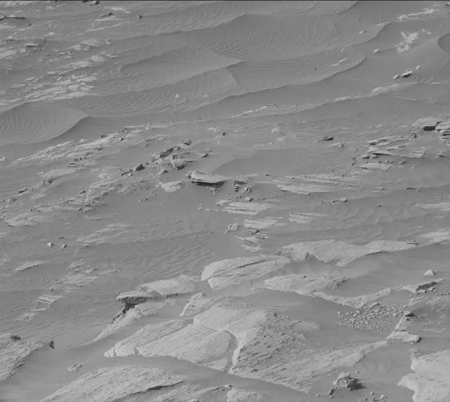 Sol 2711: Mast Camera (Mastcam)