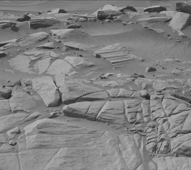 Sol 2711: Mast Camera (Mastcam)