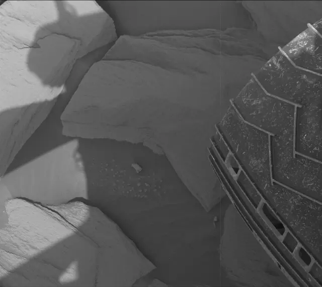 Sol 2711: Mast Camera (Mastcam)