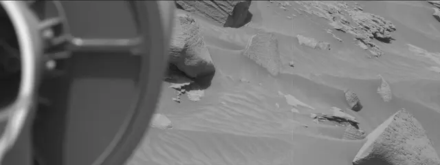 Sol 2712: Mast Camera (Mastcam)