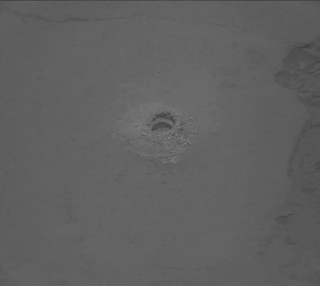 Sol 2712: Mast Camera (Mastcam)