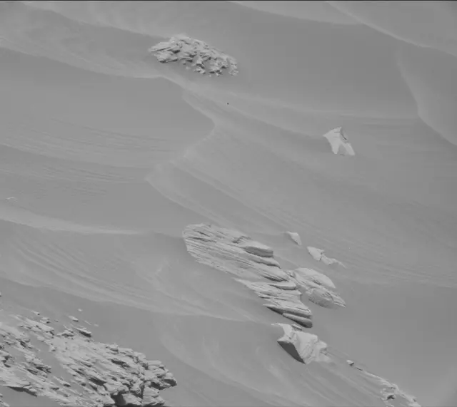 Sol 2712: Mast Camera (Mastcam)