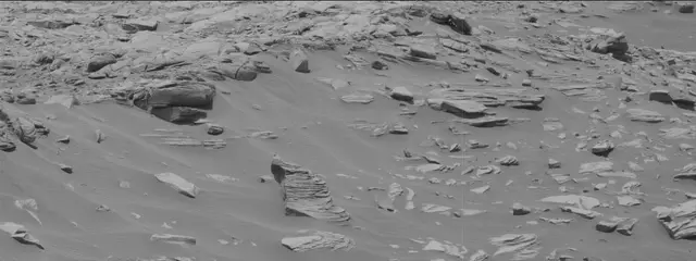 Sol 2716: Mast Camera (Mastcam)