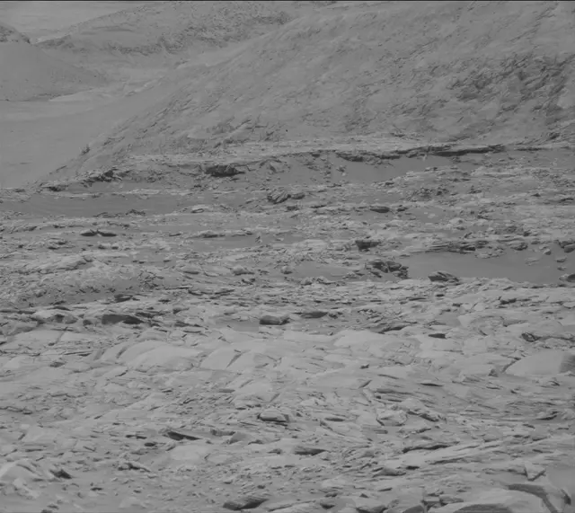 Sol 2716: Mast Camera (Mastcam)