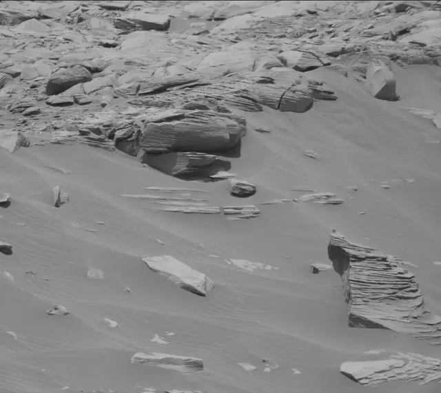 Sol 2716: Mast Camera (Mastcam)