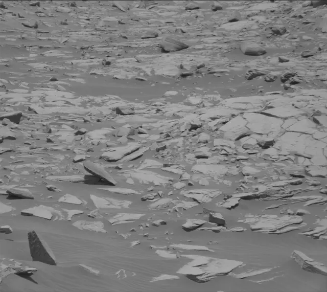 Sol 2716: Mast Camera (Mastcam)