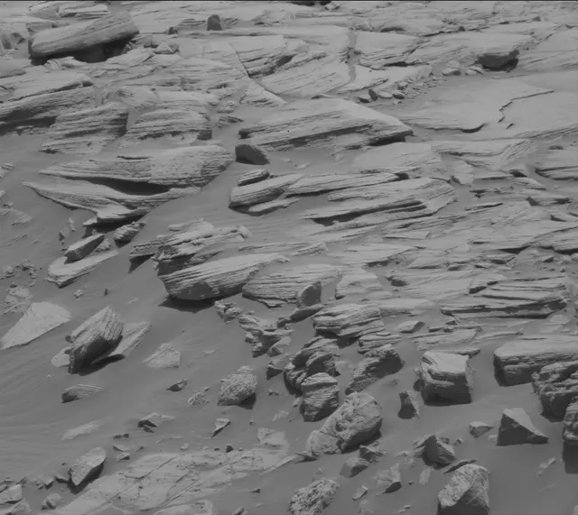Sol 2717: Mast Camera (Mastcam)