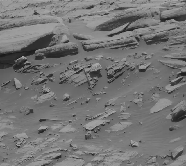 Sol 2717: Mast Camera (Mastcam)