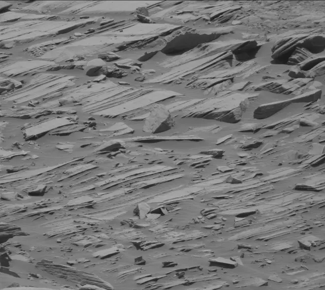 Sol 2717: Mast Camera (Mastcam)