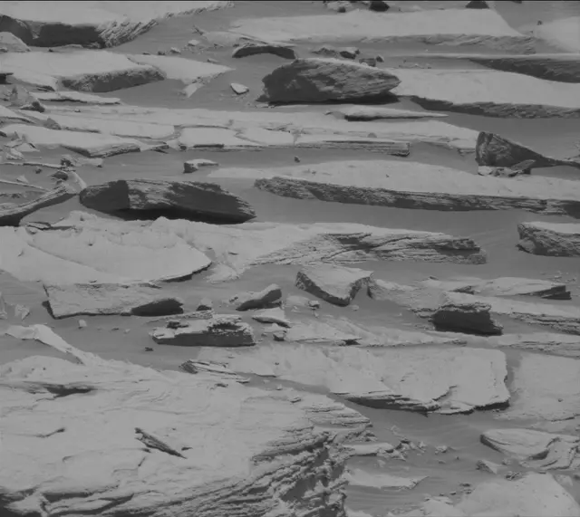 Sol 2717: Mast Camera (Mastcam)