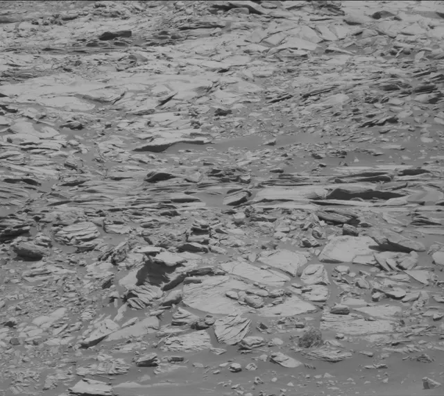 Sol 2717: Mast Camera (Mastcam)
