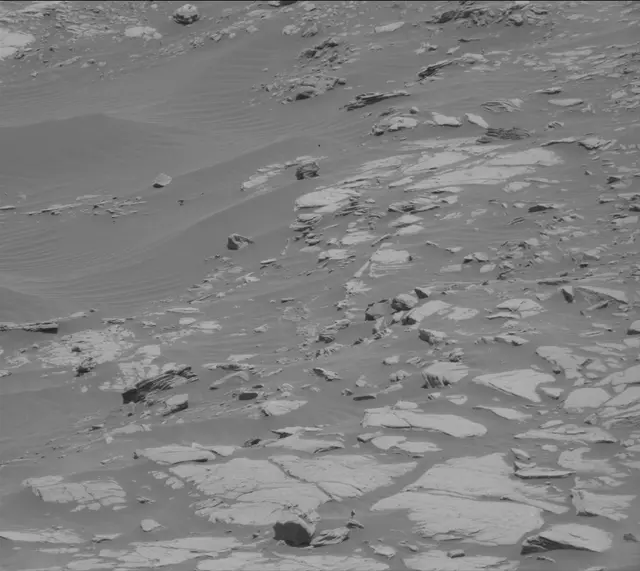 Sol 2717: Mast Camera (Mastcam)