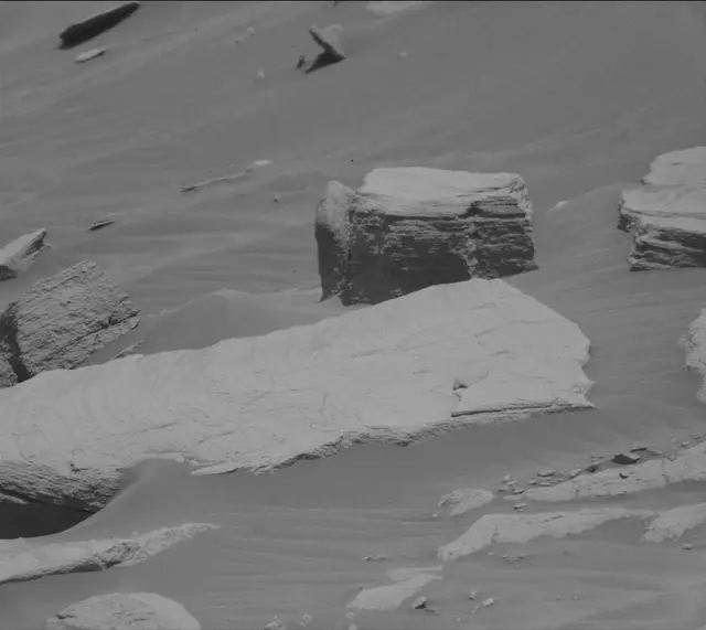 Sol 2717: Mast Camera (Mastcam)