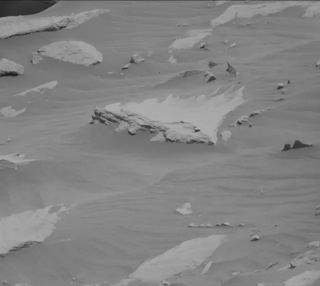 Sol 2717: Mast Camera (Mastcam)