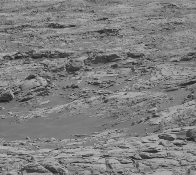 Sol 2719: Mast Camera (Mastcam)