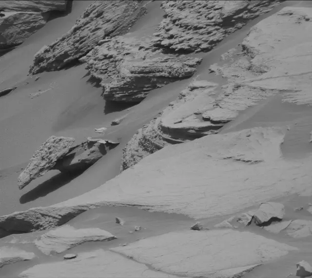 Sol 2720: Mast Camera (Mastcam)