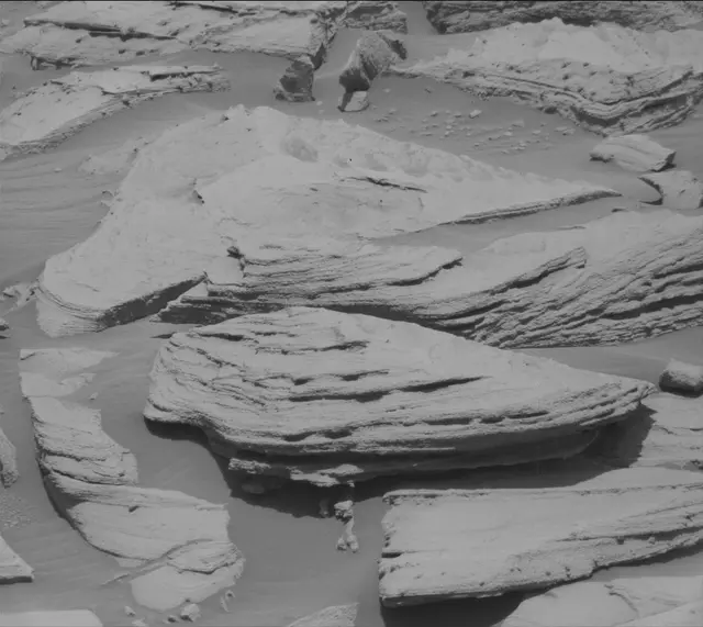 Sol 2720: Mast Camera (Mastcam)