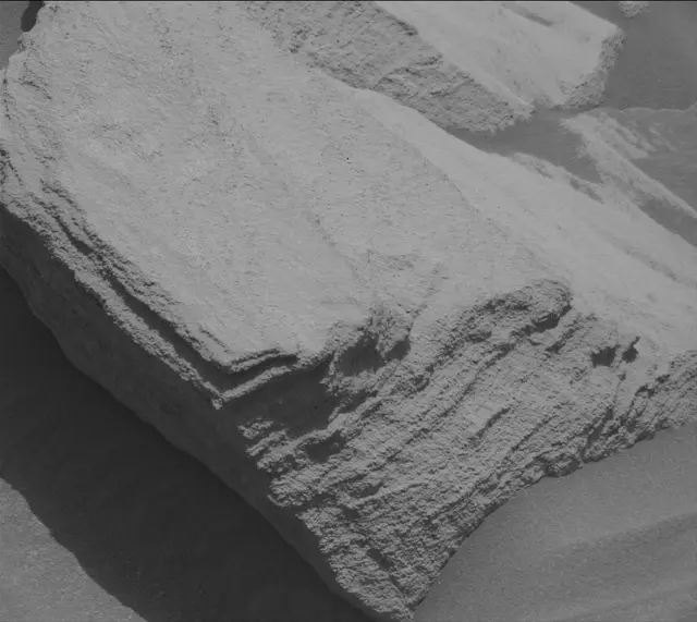 Sol 2720: Mast Camera (Mastcam)