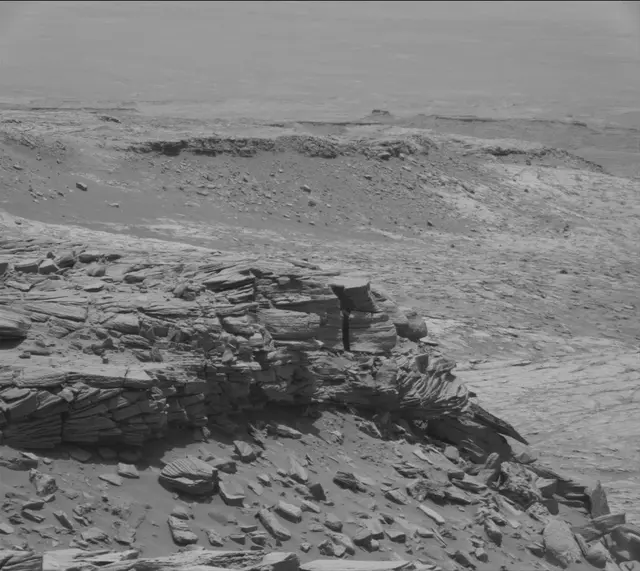 Sol 2721: Mast Camera (Mastcam)