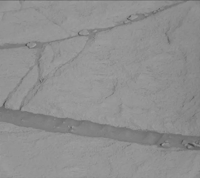 Sol 2722: Mast Camera (Mastcam)