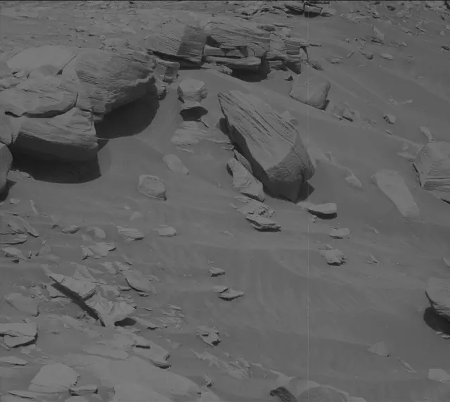 Sol 2725: Mast Camera (Mastcam)