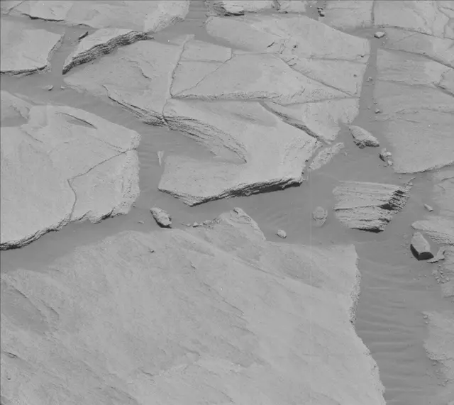 Sol 2726: Mast Camera (Mastcam)