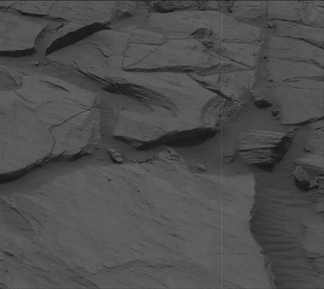 Sol 2726: Mast Camera (Mastcam)