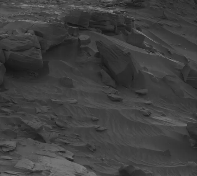 Sol 2727: Mast Camera (Mastcam)