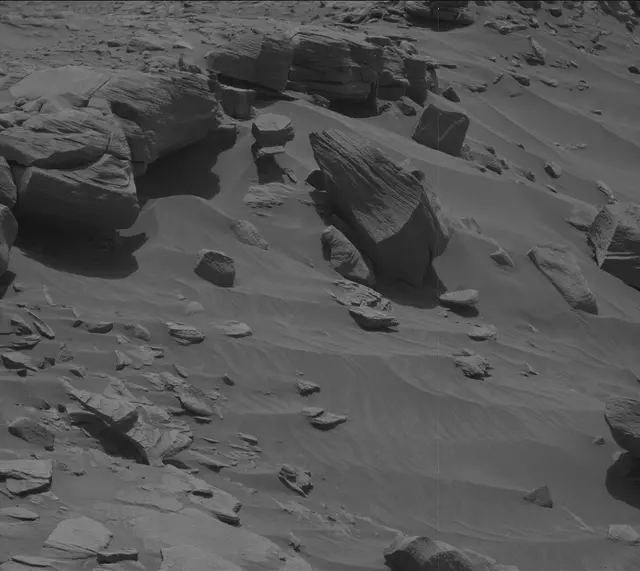Sol 2727: Mast Camera (Mastcam)