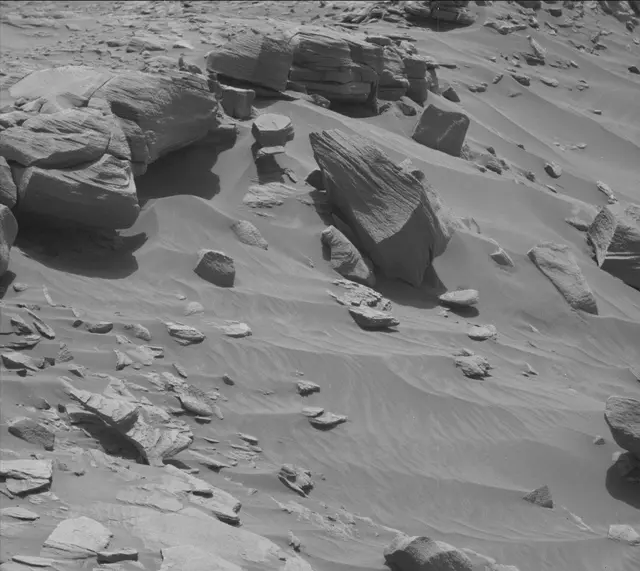 Sol 2727: Mast Camera (Mastcam)