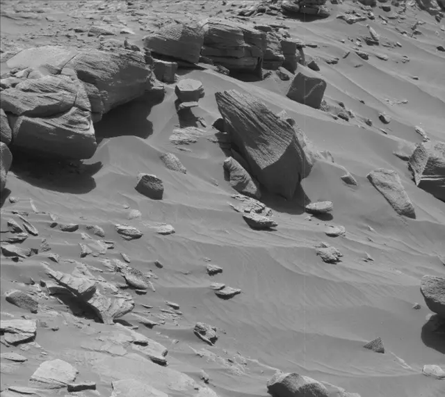Sol 2727: Mast Camera (Mastcam)