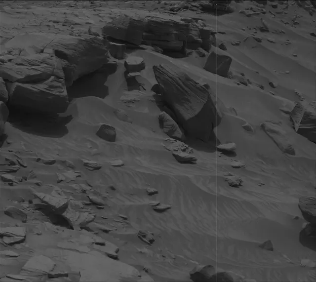 Sol 2727: Mast Camera (Mastcam)