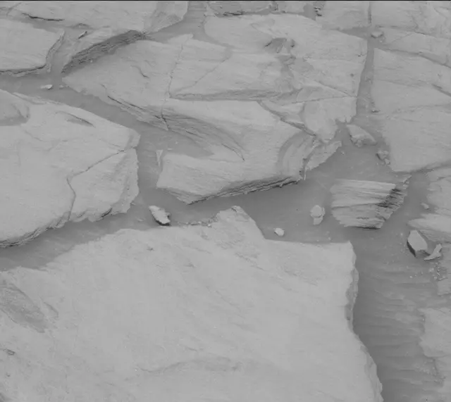 Sol 2727: Mast Camera (Mastcam)