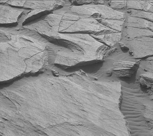 Sol 2728: Mast Camera (Mastcam)