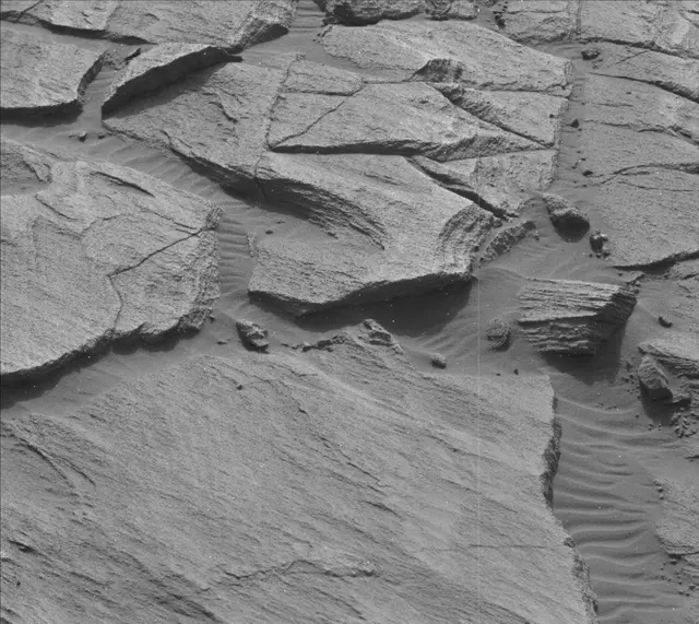 Sol 2728: Mast Camera (Mastcam)