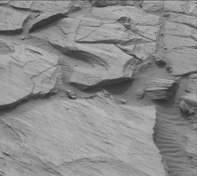 Sol 2728: Mast Camera (Mastcam)
