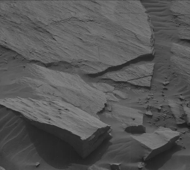Sol 2728: Mast Camera (Mastcam)