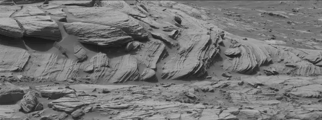 Sol 2729: Mast Camera (Mastcam)