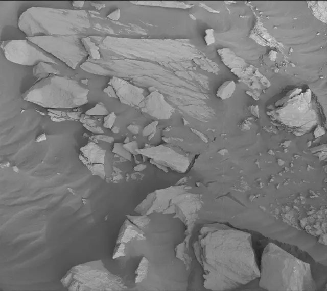 Sol 2729: Mast Camera (Mastcam)