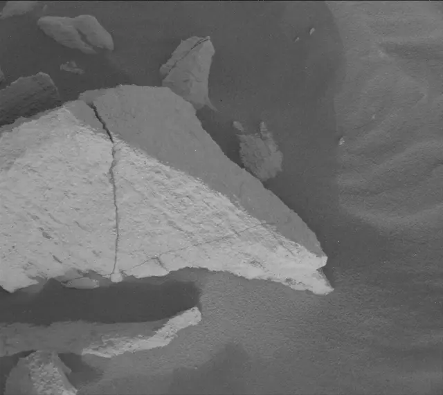 Sol 2729: Mast Camera (Mastcam)