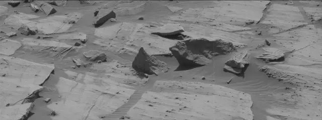 Sol 2731: Mast Camera (Mastcam)