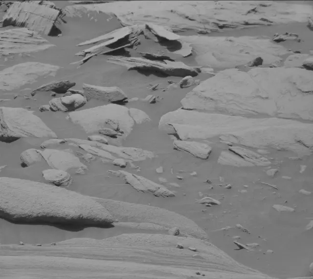 Sol 2731: Mast Camera (Mastcam)